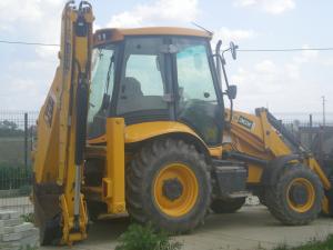 Buldoexcavator JCB 3X4 - APROPE NOU !!