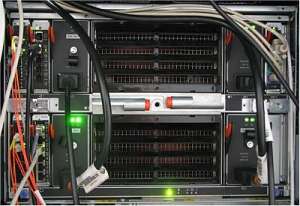 Vanzare IBM BladeCenter populat cu 9 servere Xeon