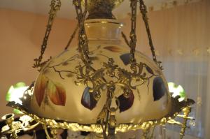 candelabru cu abajur si lumanari din bronz