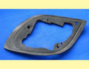 buret de la stopul din spate ford ka intre stop si caroserie