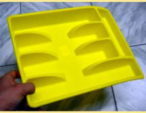 tava plastic compartimentare accesorii bucatarie galbena noua