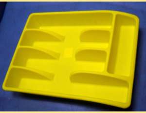 tava plastic compartimentare accesorii bucatarie galbena noua