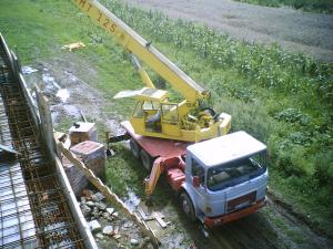 Inchiriez/vand macara AMT 125