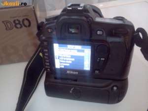 V�nd dSLR Nikon D80 plus obiectiv și grip