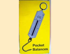 cantar mecanic de mana metalic culoare aurie arc buzunar 25kg