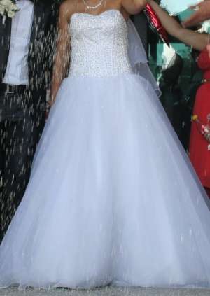 vand rochie de mireasa din SUA