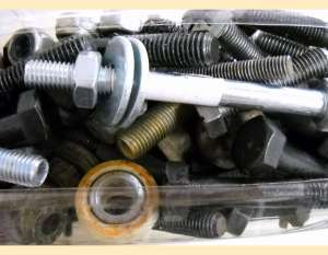 suruburi diverse dimpensiuni mari deget lungimi diferite auto