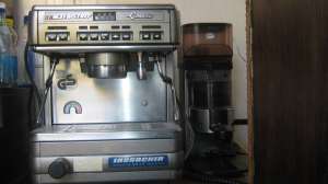 Vand aparat de cafea profesional LA CIMBALI