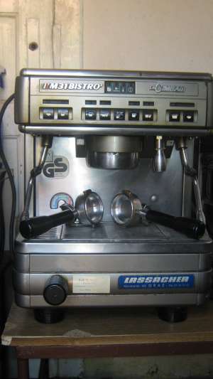 Vand aparat de cafea profesional LA CIMBALI