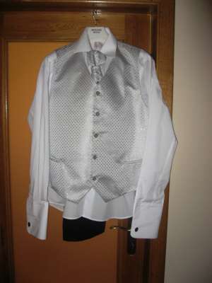 Vand costum mire marime mare!