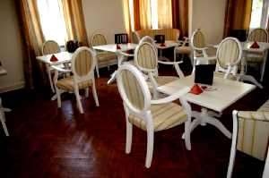 MOBILIER RESTAURANT SCAUN MEDALION CU BRATE