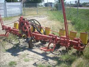 Vand semanatoare soia si porumb SPC9