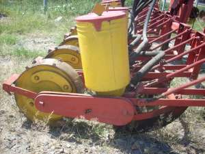 Vand semanatoare soia si porumb SPC9