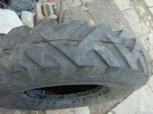 Anvelopa (cauciuc) pentru raba / camion / taf / buldozer / escavator