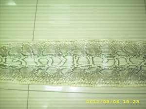 Vand piele sarpe (PITON) 3,  5 m lungime cu 0,  24 latime NEGOCIABIL