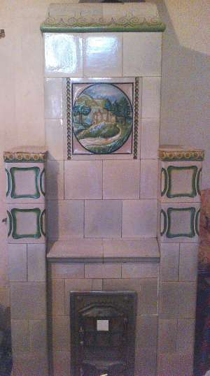 vand soba veche cu pictura in basorelief