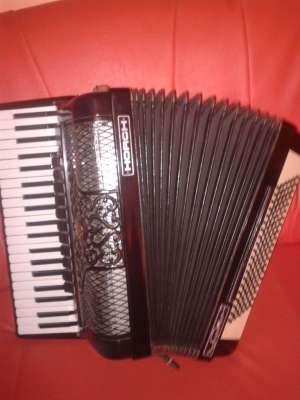acordeon supita si horch impecabile