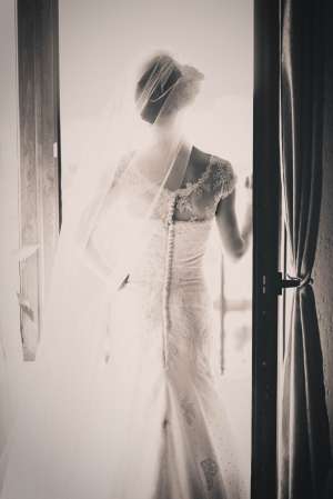Vand rochie de mireasa din dantela "DELICATE"