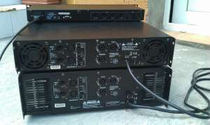 vand sistem jbl  2 subufer 600W si 4 topuri 350Wcu varfuri de (1200W)pasive cu puteri 4Acoustic 2x90