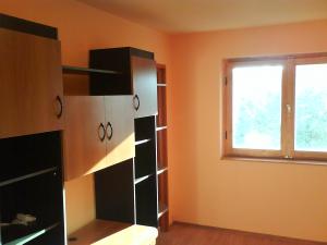 vand apartament campina
