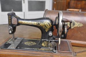 masina de cusut antica Singer originala,   functionalbila