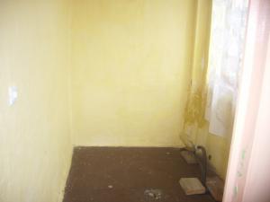 Vand casa in comuna Iratosu nr.36 jud. Arad,   28.000 euro negociabil,   3800 mp are cu tot cu gradi