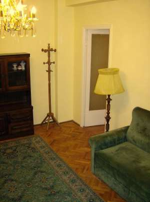 ULTRACENTRAL,   ofer spre inchiriere ap. 2 camere