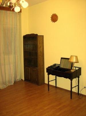 ULTRACENTRAL,   ofer spre inchiriere ap. 2 camere