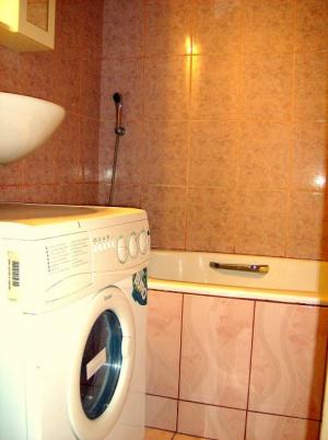 ULTRACENTRAL,   ofer spre inchiriere ap. 2 camere
