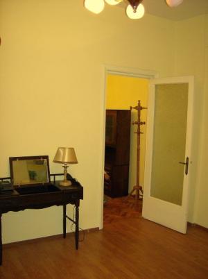 ULTRACENTRAL,   ofer spre inchiriere ap. 2 camere