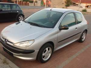 PEUGEOT 206 1.1