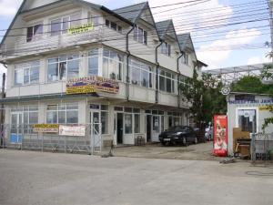 ANGAJEZ AJUTOR MECANIC AUTO