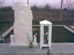Monumente funerare in rate