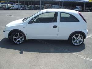 vand opel corsa diesel an 2004 cu aer conditionat pret 3500e