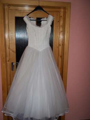 Vand rochie de mireasa Agnes Toma