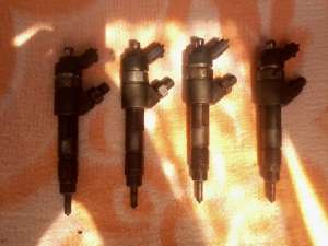 Injectoare compatibile cu Fiat Ducato 2.8 JTD ,  Citroen Jumper 2.8 HDI ,  Iveco Daily II 2.8 ,  Peu