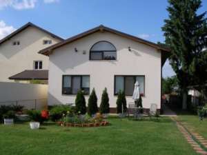 VILA IN OTOPENI