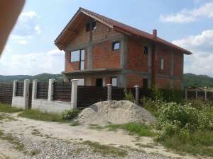 Vand Casa ,  zona copacelu valcea. okazie