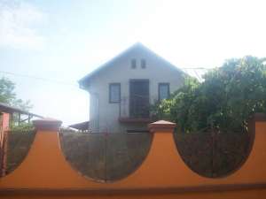 Casa placata renovata Titu Salcuta