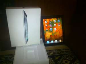 Ipad 2 ,  16 Gb,  negru,  foarte putin folosit