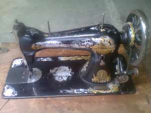 vand masina de cusut singer seria v785543
