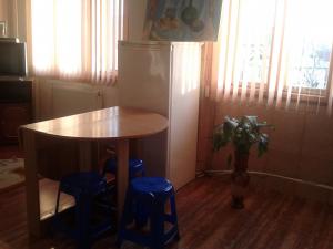 schimb ap. 3 camere cu 2