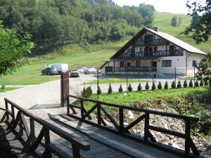 Cabana de vanzare - Campulung Moldovenesc,  Sandru