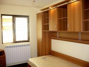APARTAMENT 3 CAMERE  CU TOATE IMBUNATATIRILE