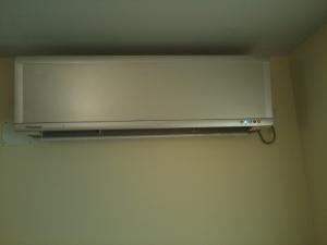 APARTAMENT 3 CAMERE  CU TOATE IMBUNATATIRILE
