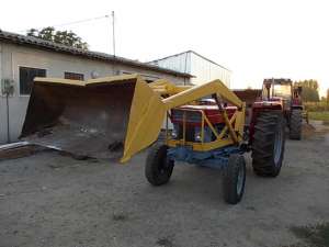 tractor cu incarcator frontal