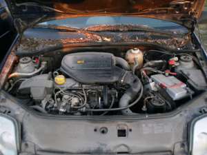 dezmembrez renault clio Bucuresti
