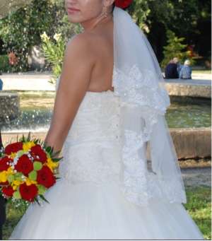 Vand rochie de mireasa tip printesa Gala