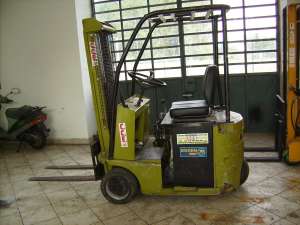STIVUITOARE ELECTRICE SI DIESEL