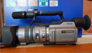 SONY 3CCD CAMERE PRO